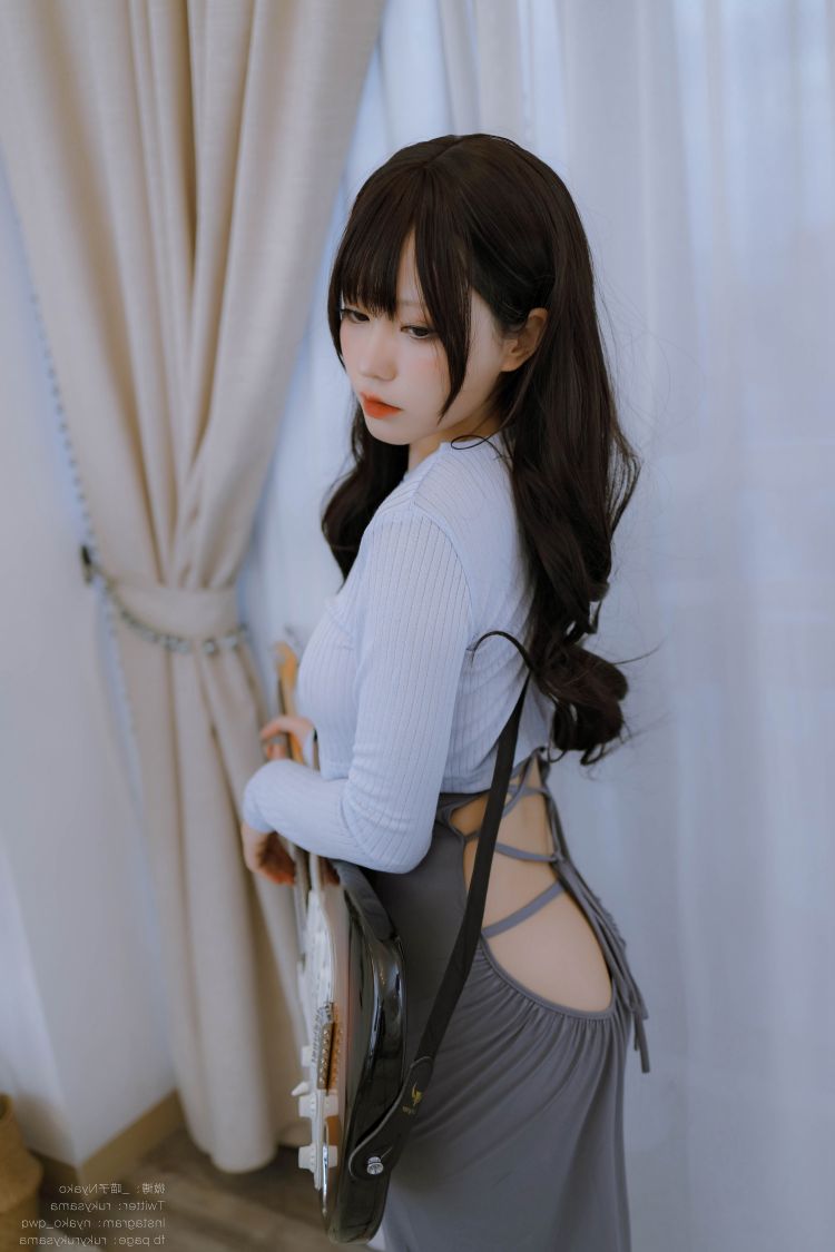 Nyako喵子 – 吉他妹妹连衣裙 – 1411