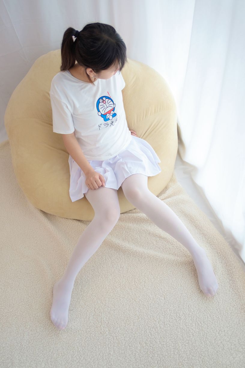 清纯美女学生妹 – 600
