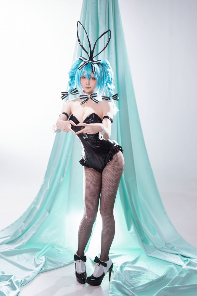 星之迟迟 – 5月计划C初音未来兔女郎 – 2159