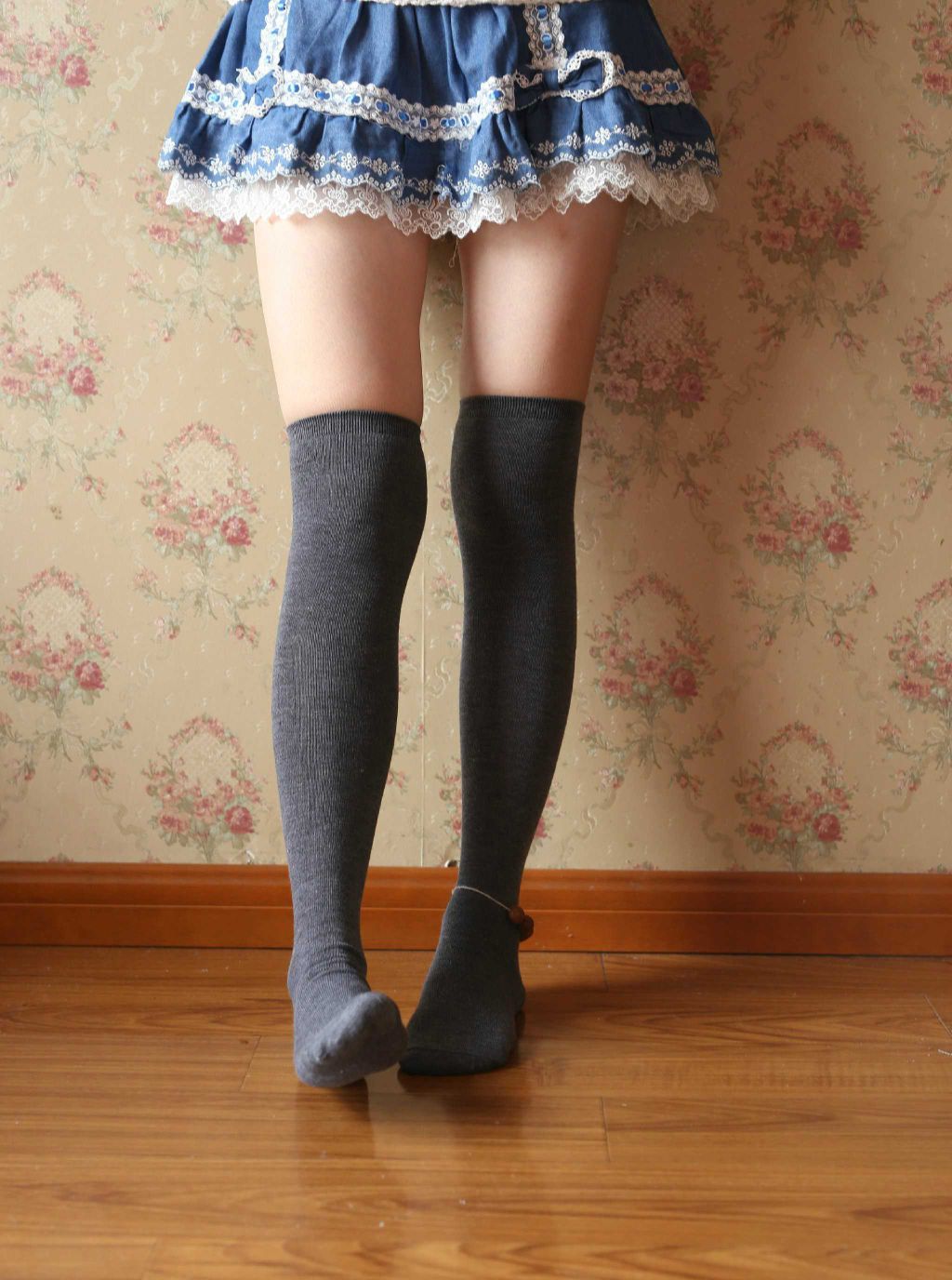 沉迷看腿无法自拔 – 164