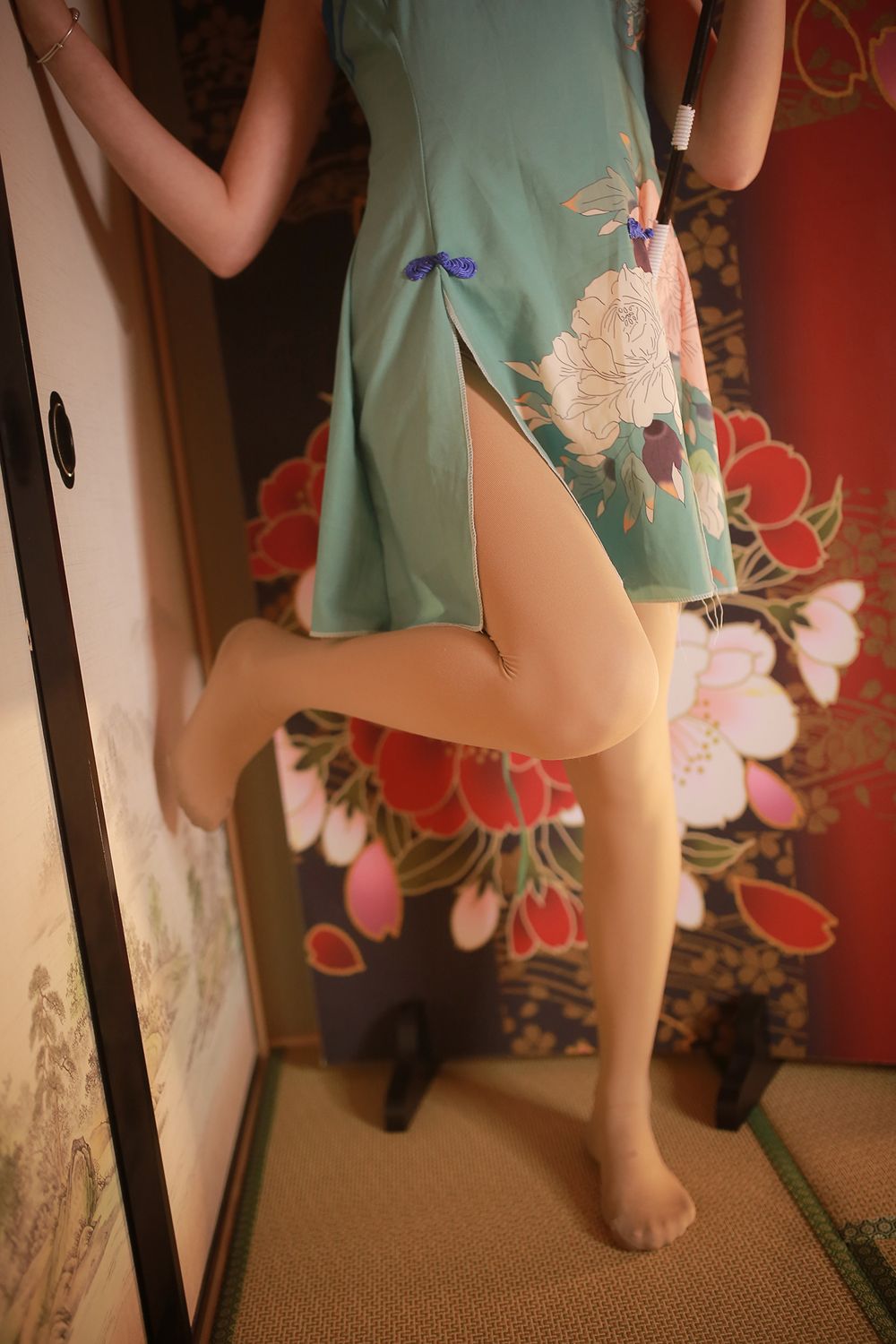 伞下的旗袍 – 131