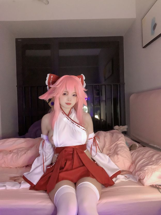 小瑶幺幺 – 八重巫女 – 1520