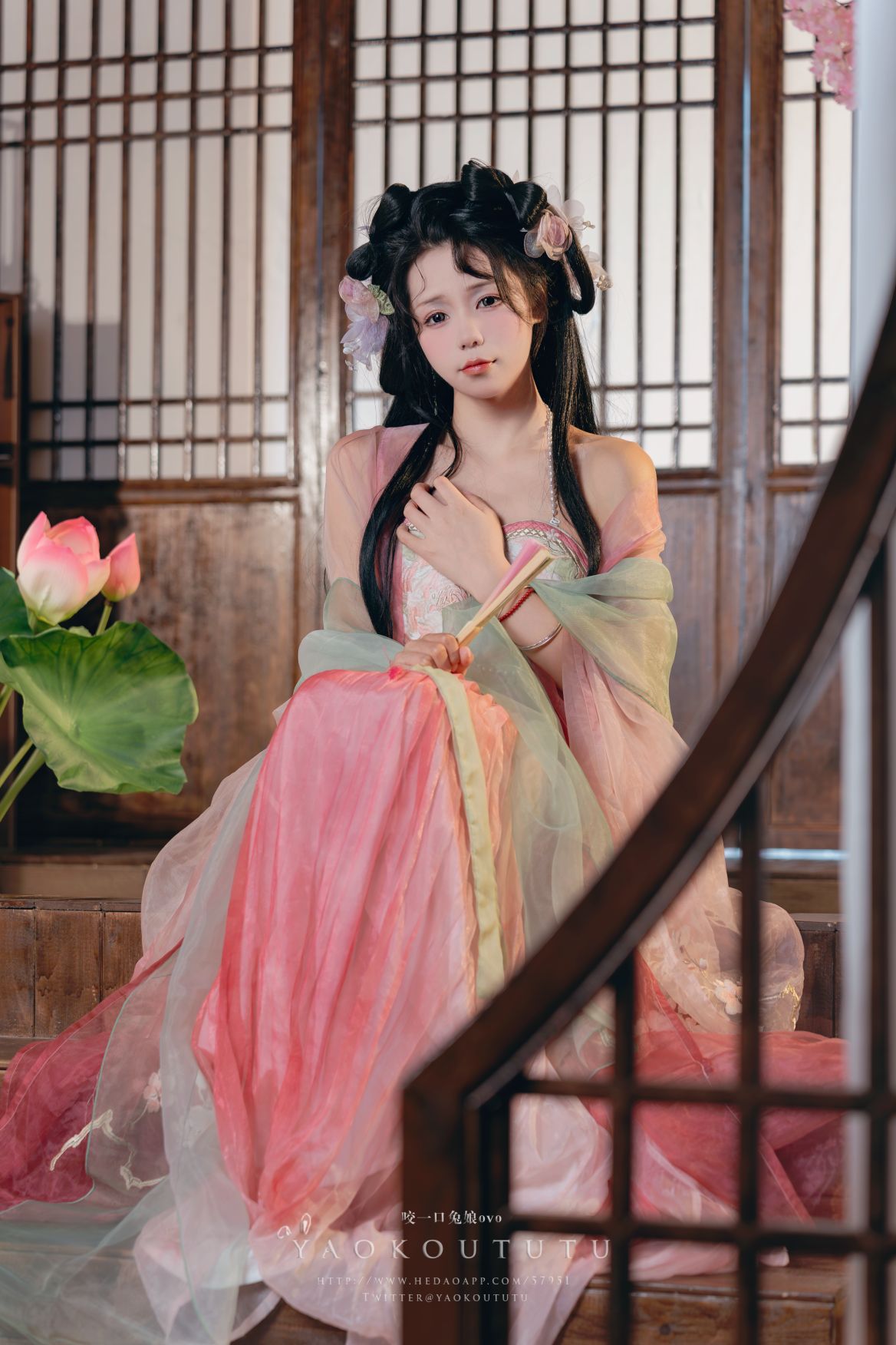 咬一口兔娘 – 醉倒荷塘边 – 2823
