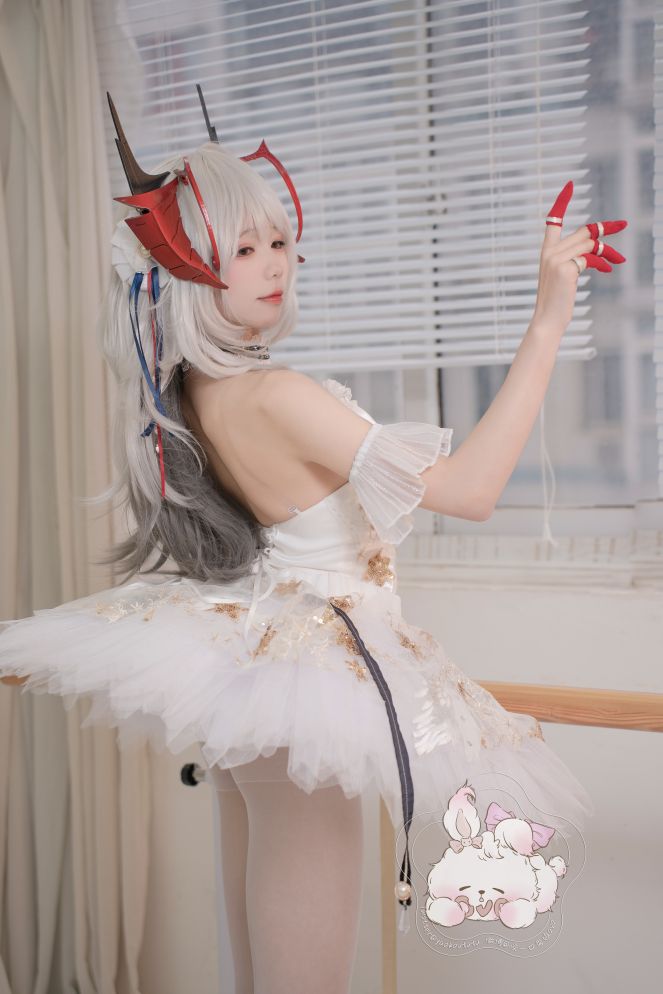 咬一口兔娘 – 天鹅之舞 – 2763