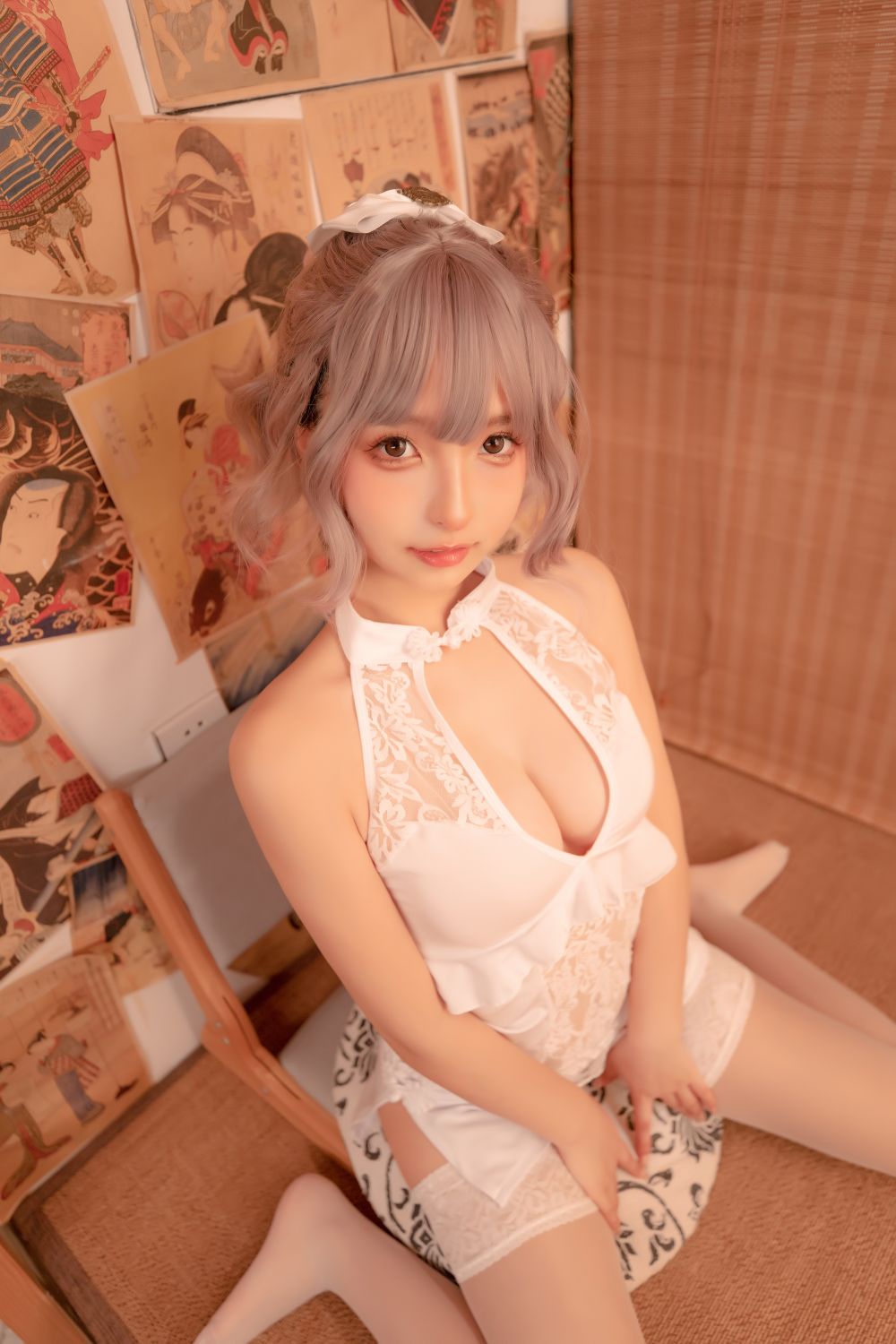 神楽坂真冬 – 白旗袍 – 2656
