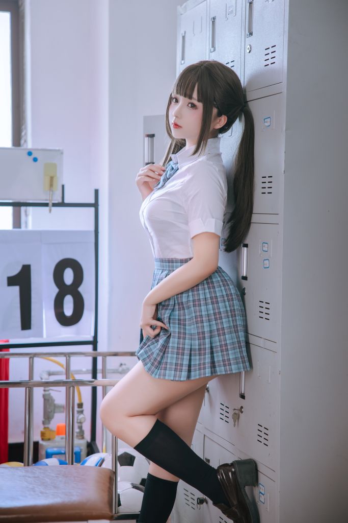 日奈娇更衣室 – 1225