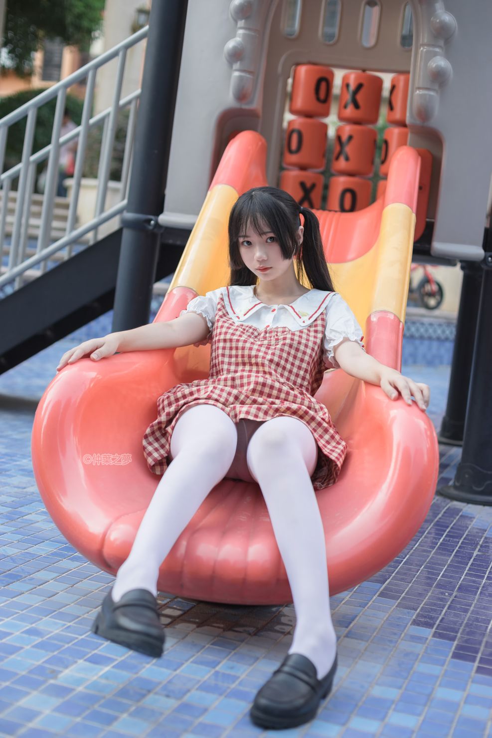 白丝连衣裙双马尾 – 172