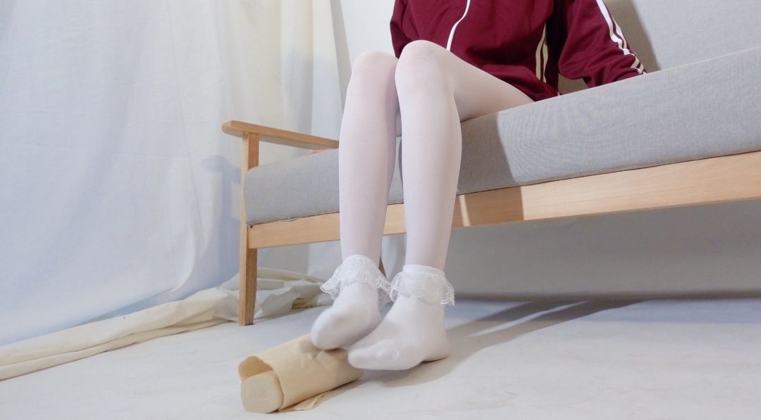穿棉袜玩卫生纸